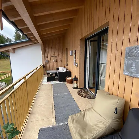 Moderne Kaminstube * ラムサウ・アム・ダッハシュタイン