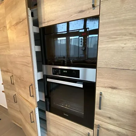 Moderne Kaminstube