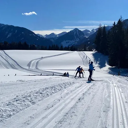 Moderne Kaminstube Apartman Ramsau am Dachstein