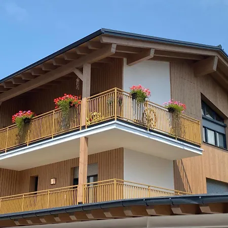 Moderne Kaminstube アパート ラムサウ・アム・ダッハシュタイン