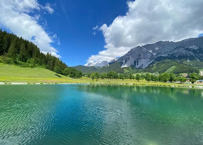 Moderne Kaminstube Апартаменты Рамзау